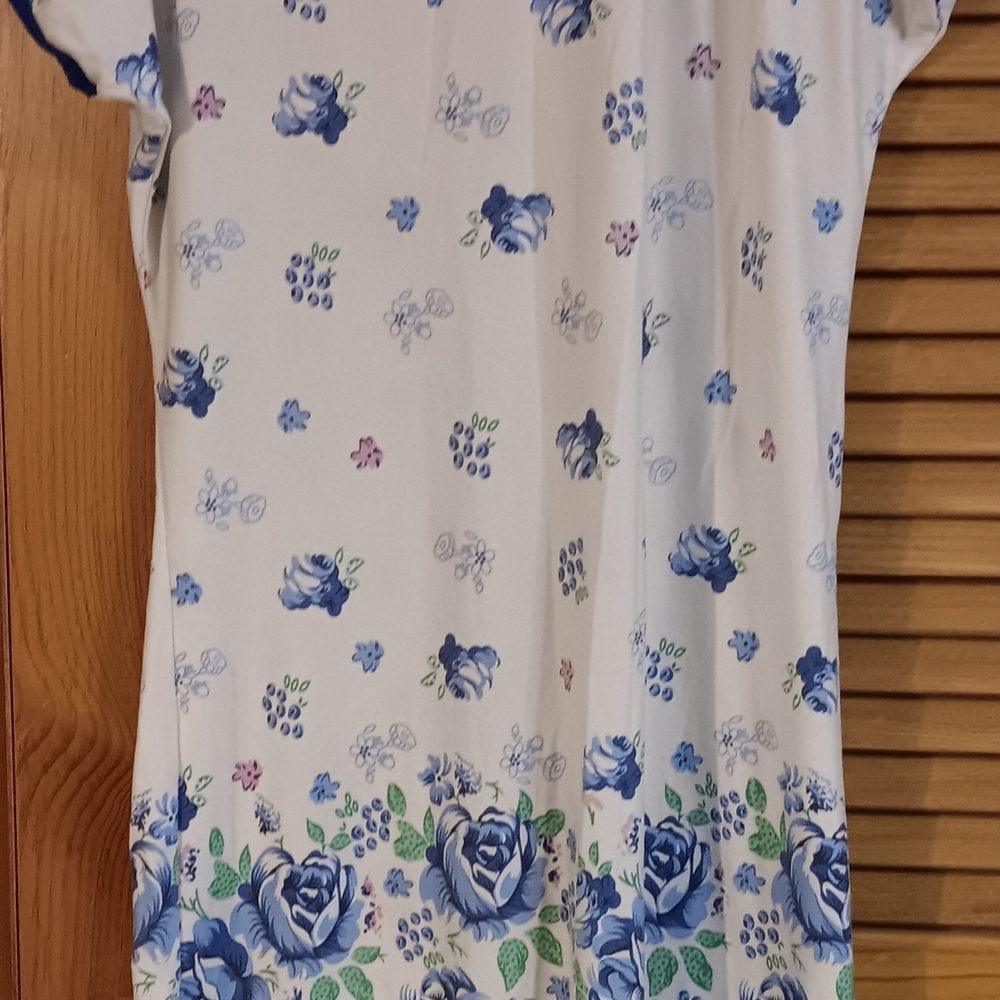 Floral Print Pajama with Blue Roses